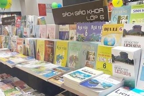 Cẩn trọng, trách nhiệm trong thẩm định SGK lớp 2 và lớp 6