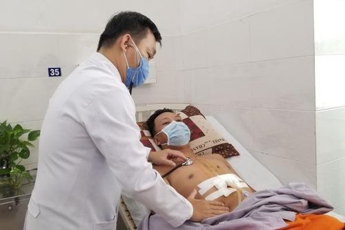 Cứu sống nam thanh niên 38 tuổi bị đâm thủng tim