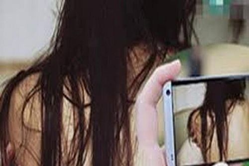 Đối tượng bắt bé gái 12 tuổi quay clip khiêu dâm có thể bị phạt tù tới 12 năm?