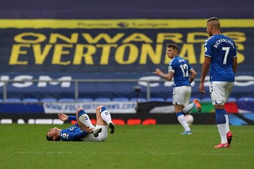 James Rodriguez nghỉ trận đầu tiên từ khi đến Everton