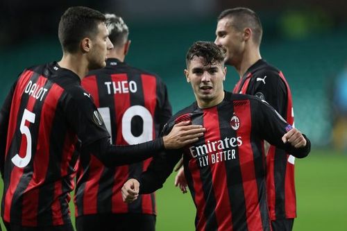 Milan tái lập kỷ lục chuỗi trận thắng sau 56 năm
