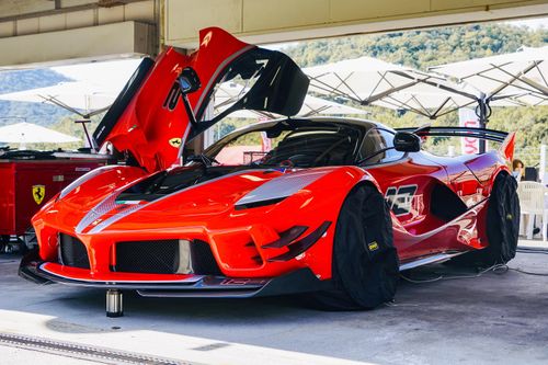 Ferrari FXX-K Evo cùng dàn siêu xe hàng hiếm quy tụ tại Nhật Bản