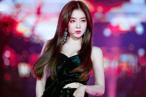 Nhiều người trong ngành thời trang bênh vực Irene