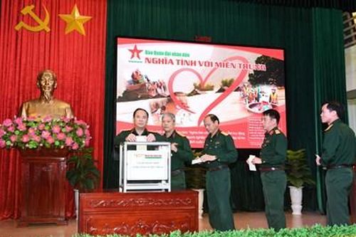 Báo Quân đội nhân dân phát động chương trình 'Nghĩa tình với miền Trung'