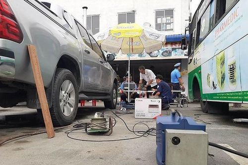 Đăng kiểm ô tô: Coi chừng 'trượt' vì chuẩn khí thải mới
