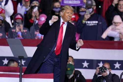 Điệu nhảy tranh cử của Tổng thống Trump gây sốt trên Tik Tok