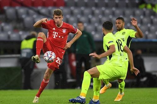 Muller nói mỉa mai thẳng mặt Atletico Madrid là 'lũ lưu manh'