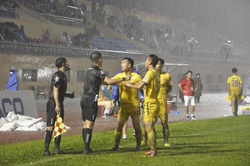 Nam Định có thể xuống hạng oan vì VFF