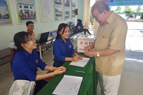 Đoàn trường ĐH Nam Cần Thơ ủng hộ đồng bào miền Trung trên 300 triệu đồng