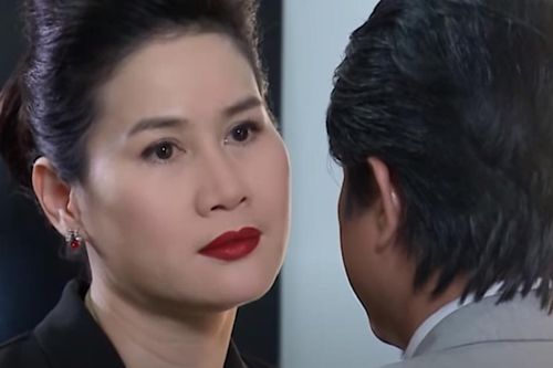 'Vua bánh mì' tập 27: Khuê mua cổ phần, thâu tóm quyền lực uy hiếp Đạt