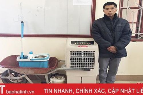 Lẻn vào trộm tài sản khi hàng xóm đi tránh lũ