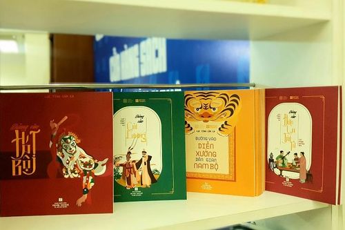 Bộ sách Lục tỉnh cầm ca giới thiệu 4 loại hình nghệ thuật đặc trưng của Việt Nam