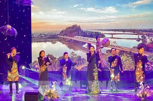 TP Hồ Chí Minh: Hơn 100 nghệ sỹ tham gia đêm nhạc gây Quỹ 'Thương về miền Trung'