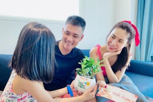 Thủy Tiên: Sống đẹp, biết yêu thương, chia sẻ, đi qua chặng đường dài mà vẫn bình an