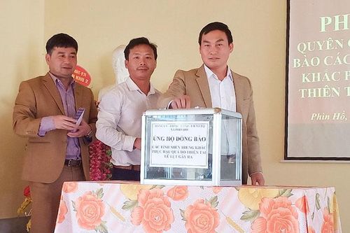 Huyện Nậm Pồ vận động trên 300 triệu đồng ủng hộ đồng bào miền Trung