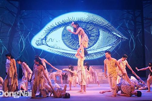 Văn nghệ sĩ chung tay hướng về miền Trung