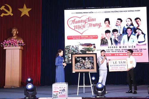 Đêm nhạc gây quỹ 'Thương lắm miền Trung'