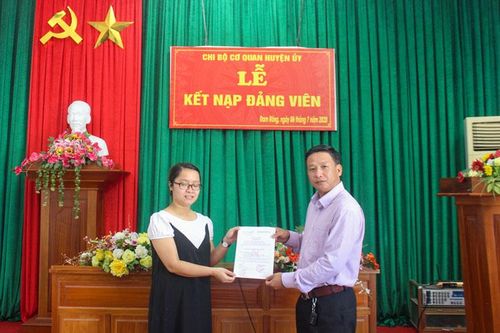 Đam Rông nỗ lực phát triển đảng viên mới