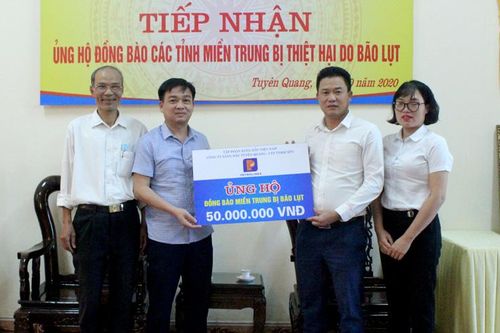 Tiếp nhận gần 2,5 tỷ đồng ủng hộ đồng bào miền Trung