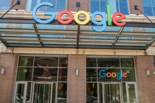 Cuộc đối đầu về tiền quảng cáo giữa các doanh nghiệp lữ hành với Google