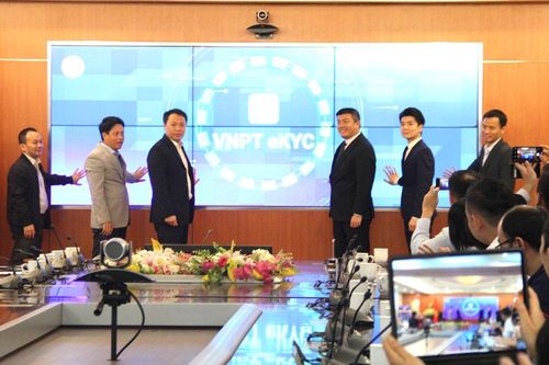 Nền tảng định danh điện tử VNPT eKYC - ''giấy thông hành'' cho môi trường số