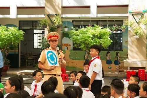 Giáo dục an toàn giao thông cho học sinh THCS và THPT