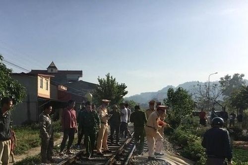Lạng Sơn: Người đàn ông bị tàu hỏa đâm tử vong