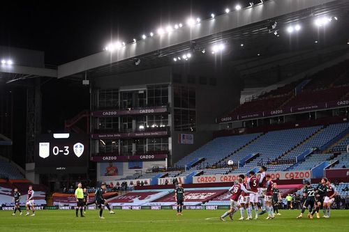 Leeds chặn đứng cơ hội vươn lên đầu bảng của Aston Villa