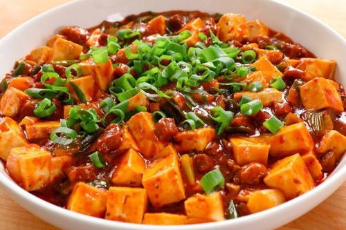 Làm đậu phụ non sốt thịt bằm