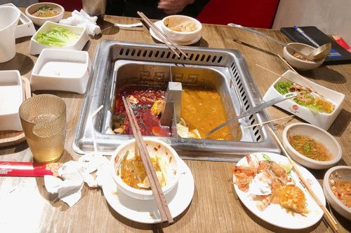 Nhà hàng buffet bị đánh giá 1 sao vì phạt khách bỏ rau