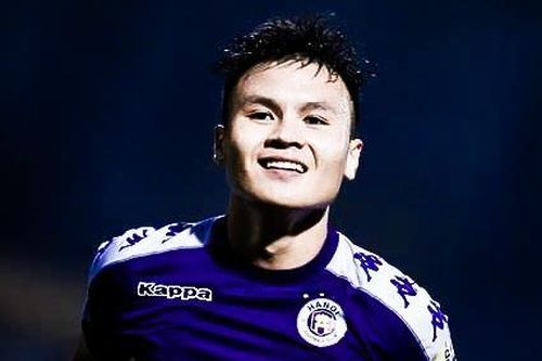 Quang Hải ghi bàn sau cú volley đưa bóng 'xâu kim' đối thủ