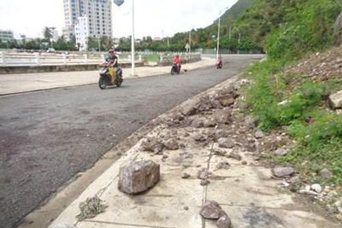 Nguy hiểm tình trạng sạt lở ở núi Hòn Một