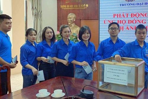Sinh viên miền Trung đau đáu hướng về quê nhà