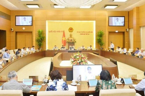 Bên lề Kỳ họp thứ 10 Quốc hội Khóa XIV: Muốn hút 'đại bàng', cần 'lót ổ' nhanh và kỹ