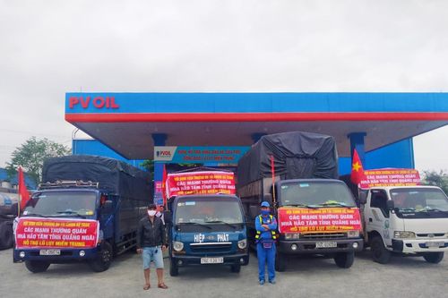 PVOIL hỗ trợ xăng dầu xe cứu trợ đồng bào lũ lụt miền Trung