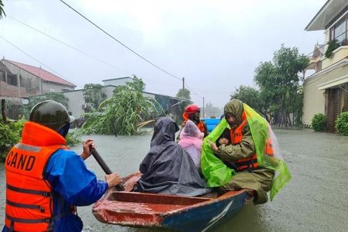 TP Hà Tĩnh những ngày bị 'giặc nước' bủa vây