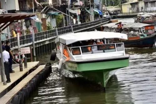 'Venice phương Đông' giải quyết tắc đường bằng kênh rạch