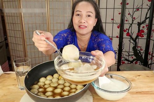 Hướng về quê hương, YouTuber Vinh Nguyễn Thị ủng hộ đồng bào miền Trung 115 triệu đồng