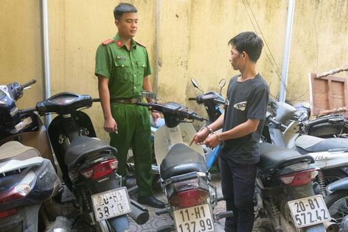Thu giữ 4 xe mô tô là tang vật của hai vụ trộm cắp