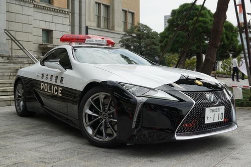 Cảnh sát Nhật Bản có thêm 1 chiếc xe thể thao hạng sang trong đội hình