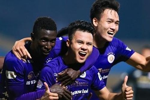 Lội ngược dòng trước Bình Dương, Hà Nội chiếm ngôi đầu