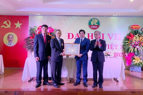 Ông Nguyễn Xuân Hồng được bầu làm Chủ tịch Hội làm vườn Việt Nam