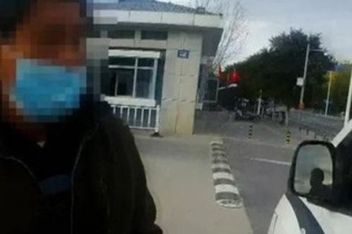 Hạ quyết tâm đầu thú sau 30 năm trốn chạy mệt mỏi, người đàn ông nức nở khóc khi biết được sự thật nghiệt ngã đằng sau