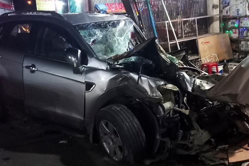 Vụ ôtô lao vào nhà dân làm 3 người chết: Tài xế ra đầu thú
