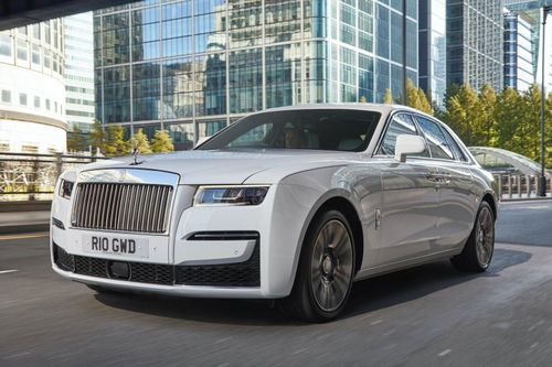 Rolls-Royce Ghost 2021 có giá từ 271.000 USD tại Anh