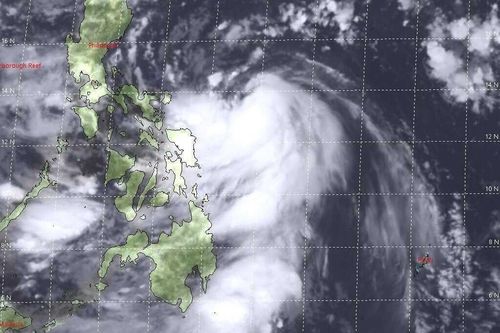 Bão Molave áp sát Biển Đông, Philippines sơ tán gần 9.000 dân