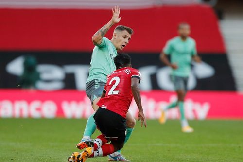James Rodriguez bất lực trong trận thua của Everton