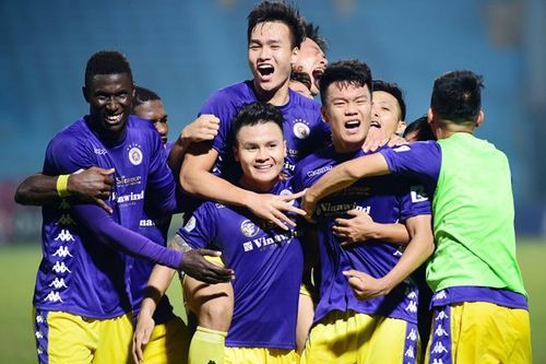 Hà Nội FC trở lại ngôi đầu