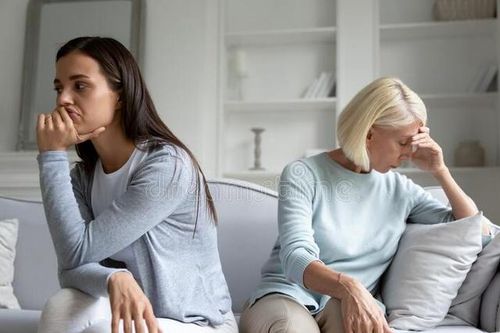 Mẹ chồng ngán ngẩm nàng dâu đẹp như hoa hậu