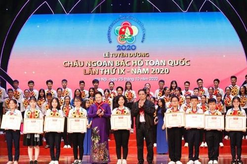 Những bông hoa đẹp nhất trong rừng hoa ngàn việc tốt